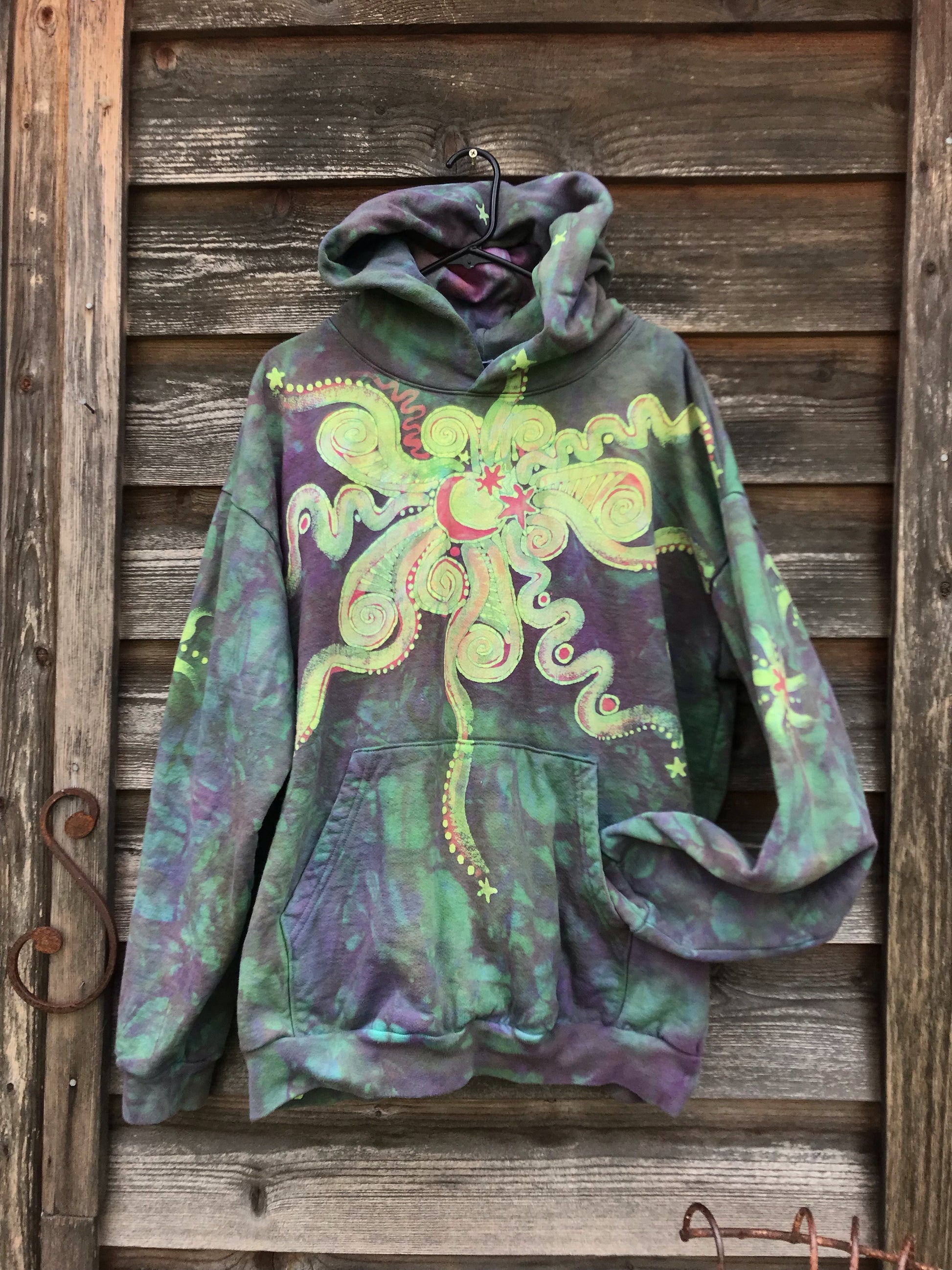 Made for Cam C, MEMBER EXCLUSIVE Sunrise Starburst in Sea Glass Green Pullover Hoodie in size Large hoodie batikwalla 