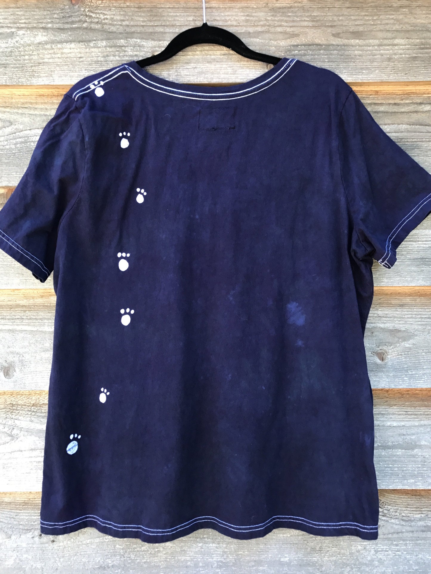 Kitty Plays With Yarn in Navy Blue Handmade Batikwalla Vneck Tee - Plus Size 2X