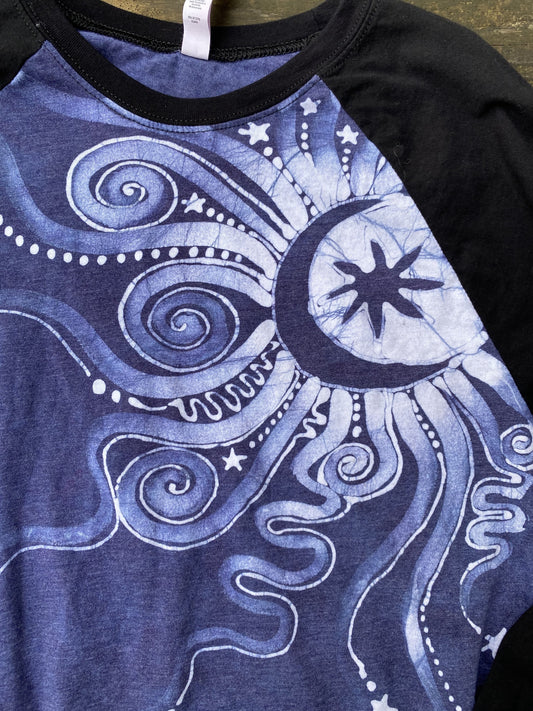 Moonbeams in Heathered Periwinkle Raglan Top by Batikwalla - Size Large Batikwalla 