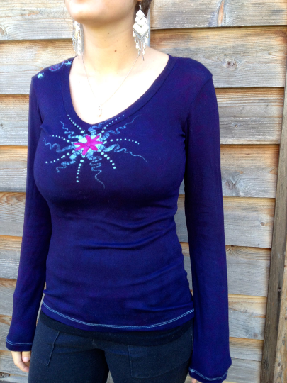 Midnight Star Centered Handmade Batik Vneck - Batikwalla 
 - 1